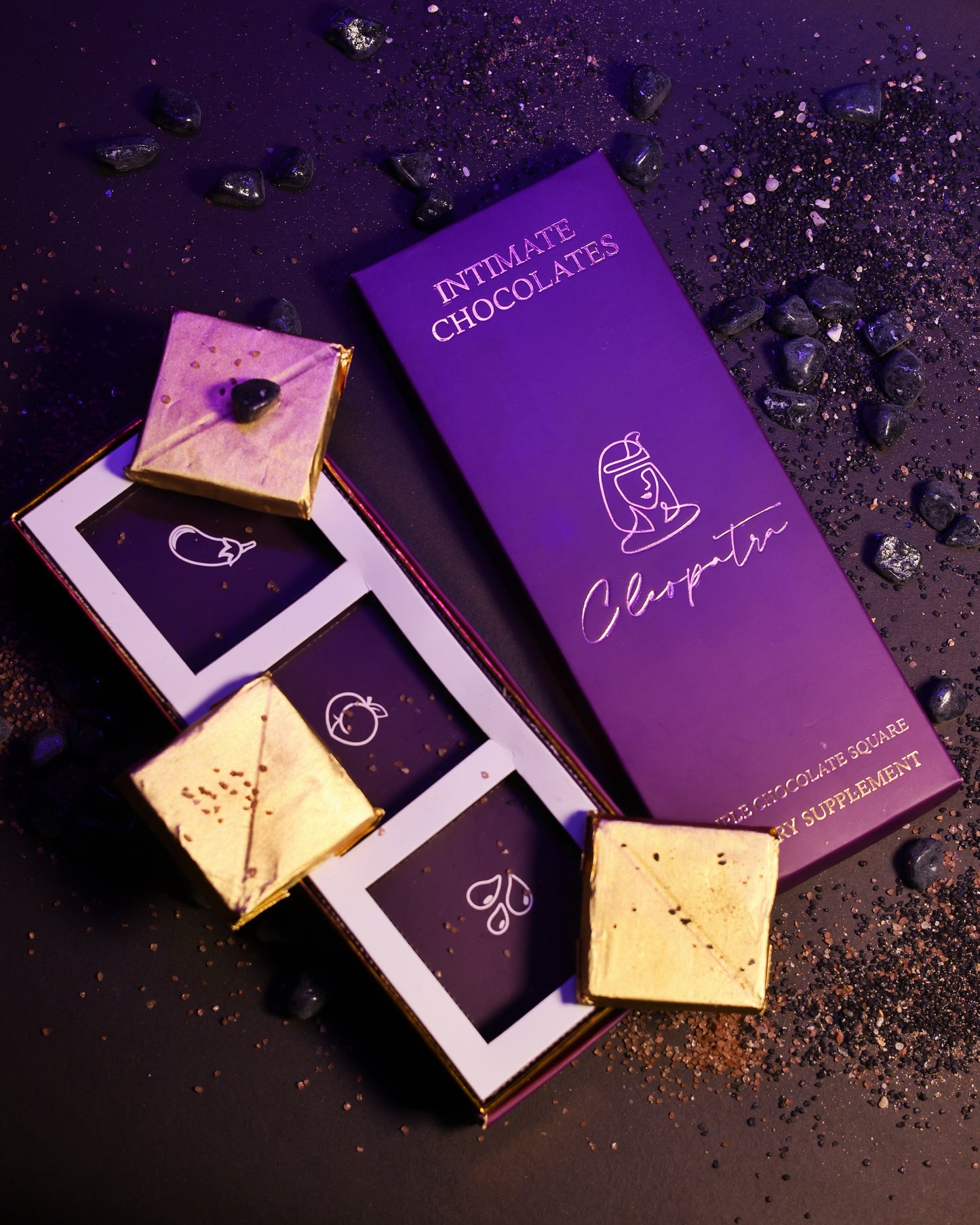 Cleopatra chocolate + dice + Cuffs